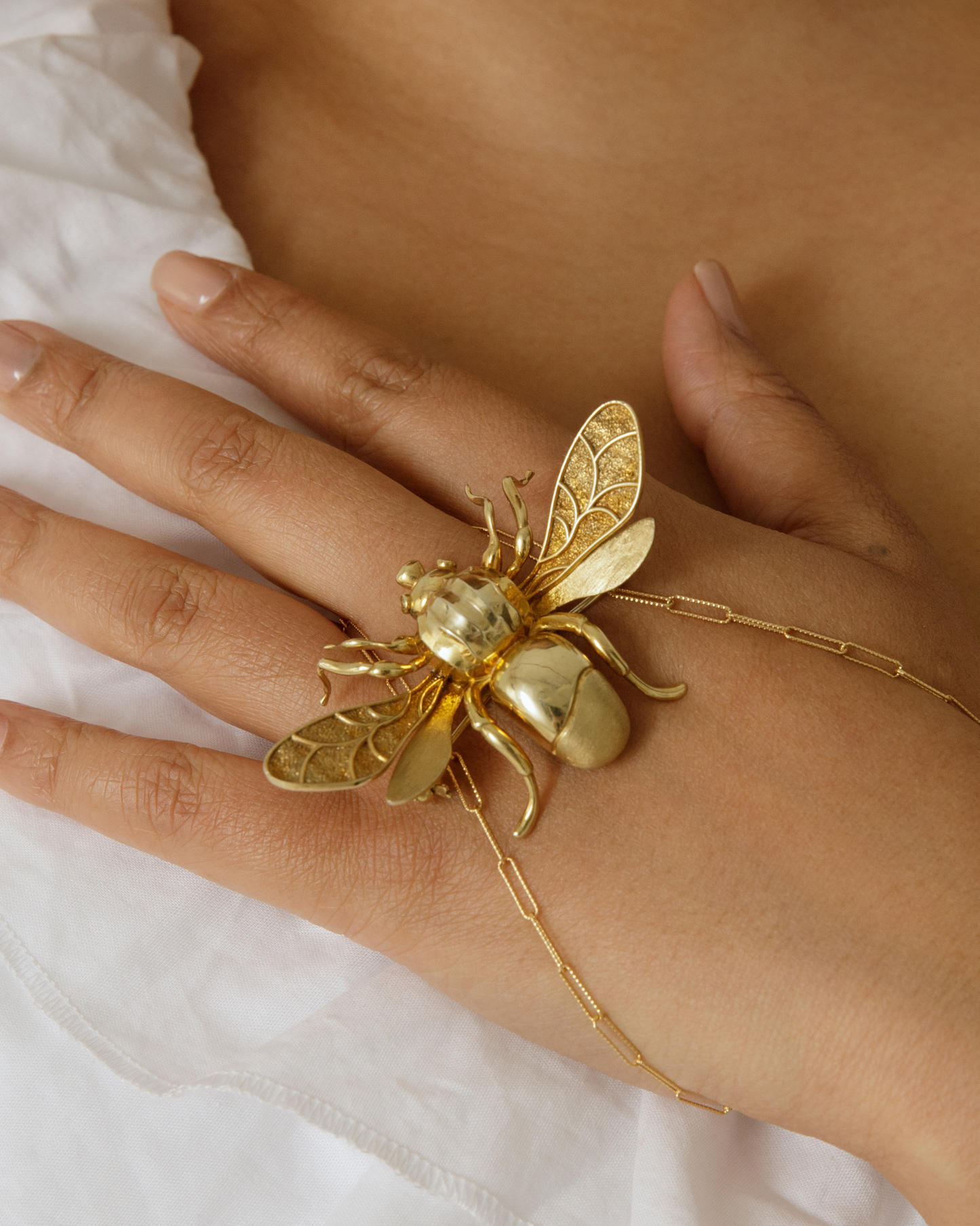 BUMBLE BEE BROOCH