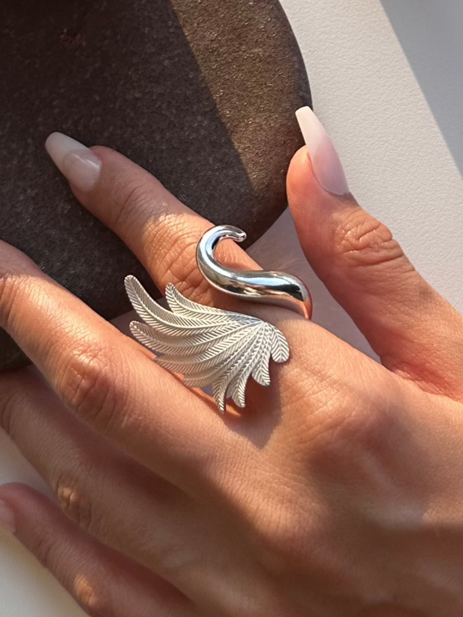 SWAN RING